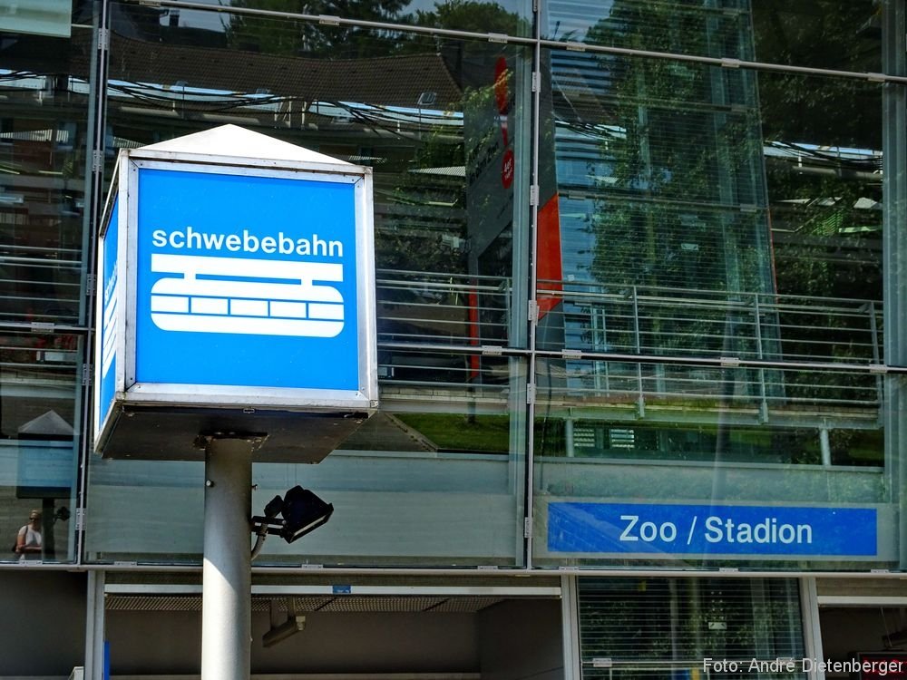 Zoo Wuppertal - Schwebebahn Schilder