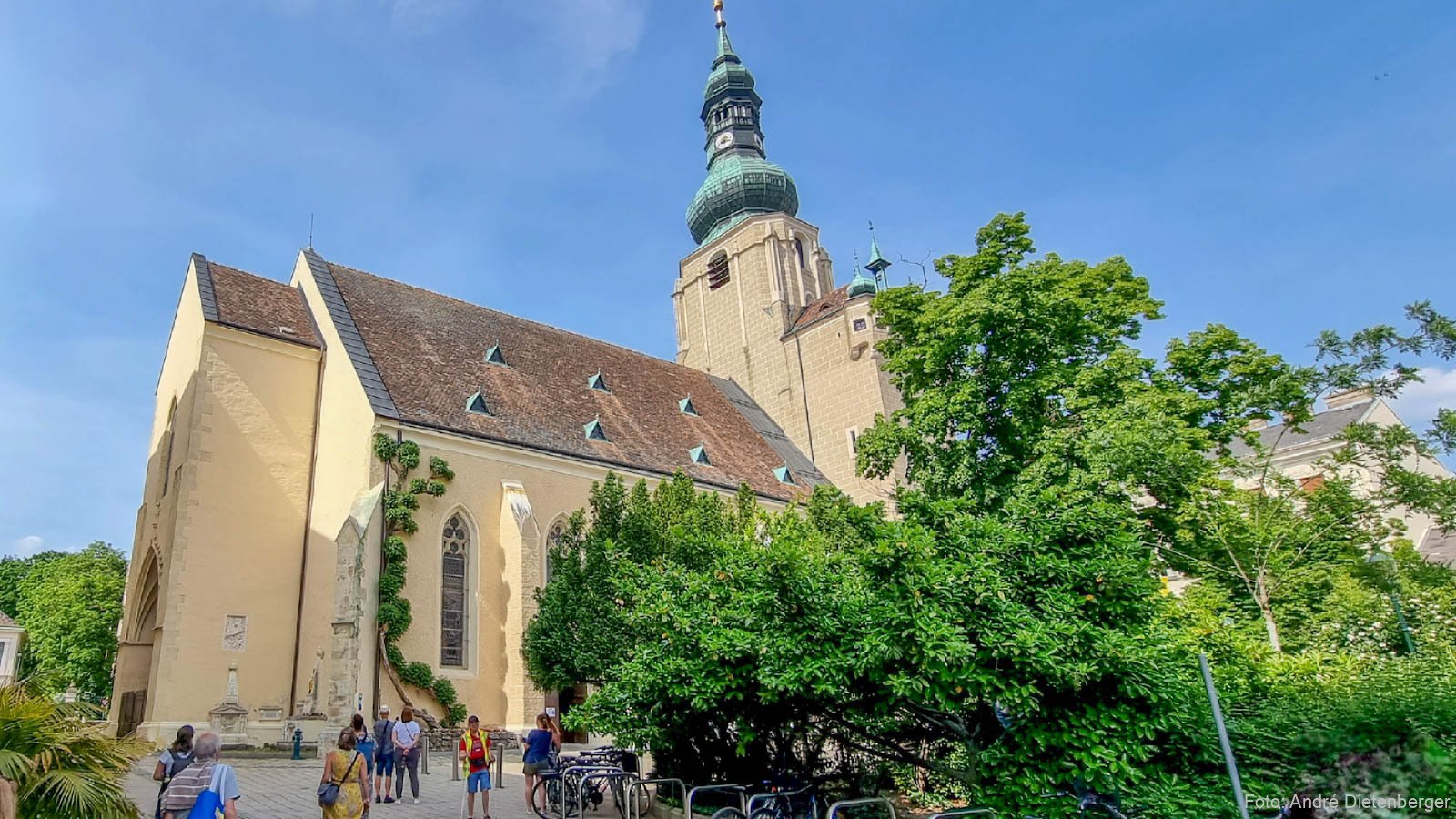 Pfarrkirche St. Stefan von außen