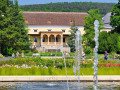 Schloss Weikersdorf im Doblhoffpark