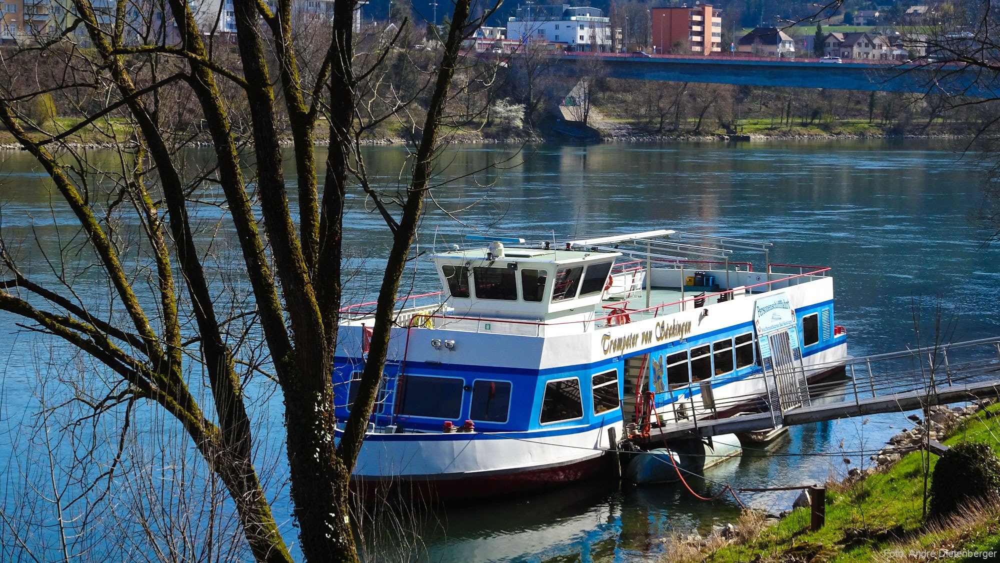 Fahrgastschiff Trompeter