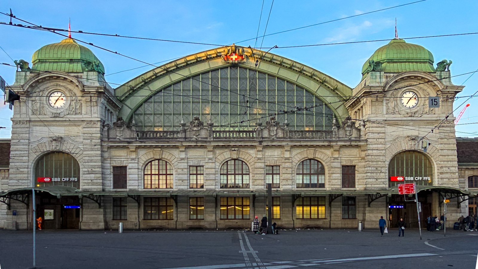 Schweizer Bahnhof  (Basel SBB)
