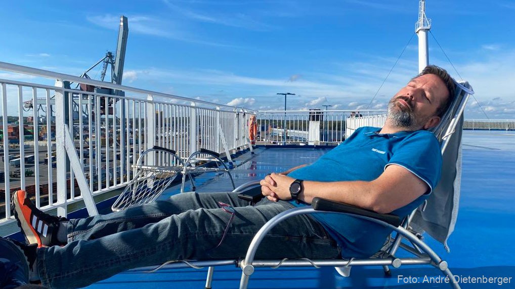 Relaxing auf dem Außendeck