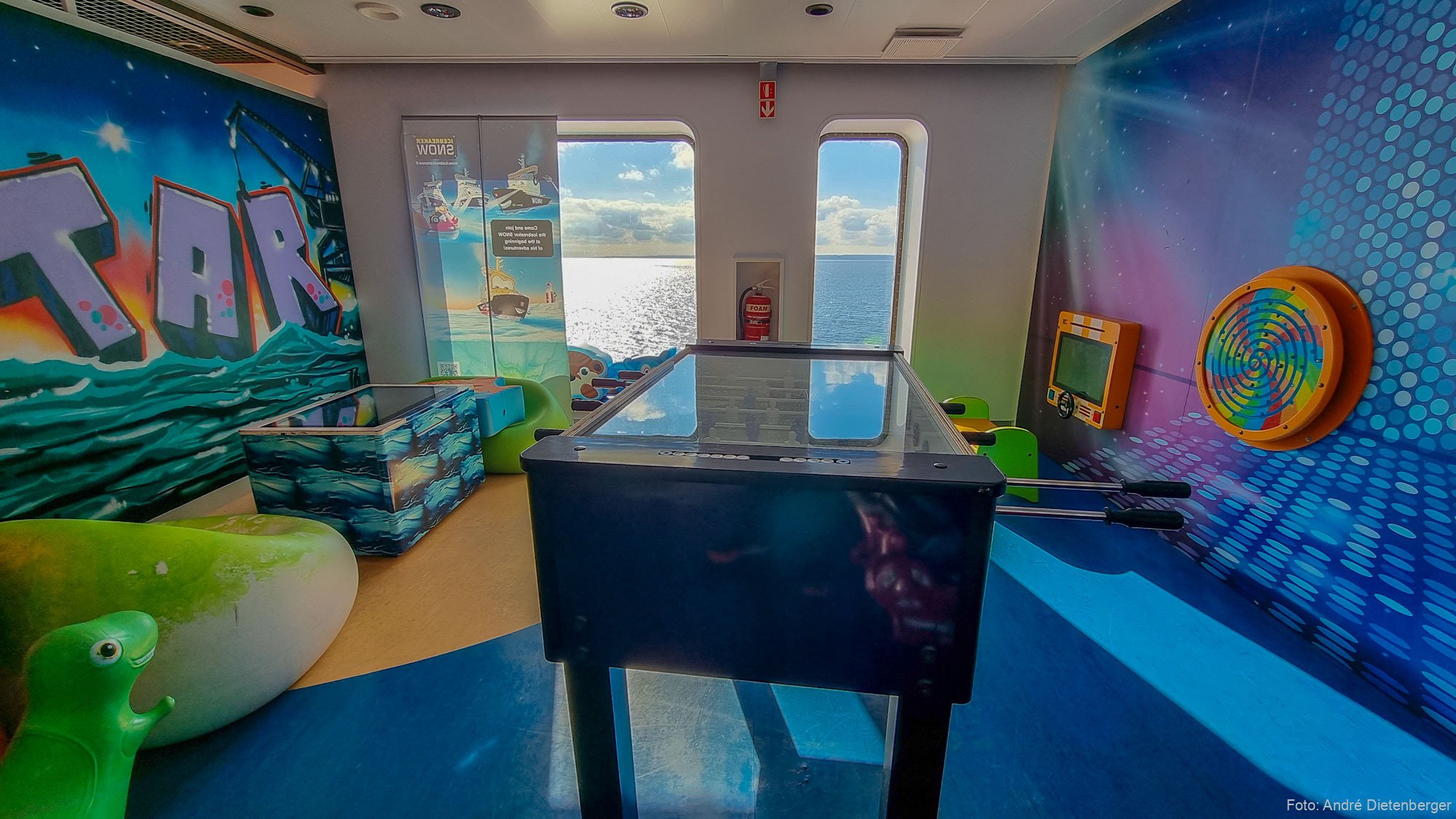 Teenager Lounge