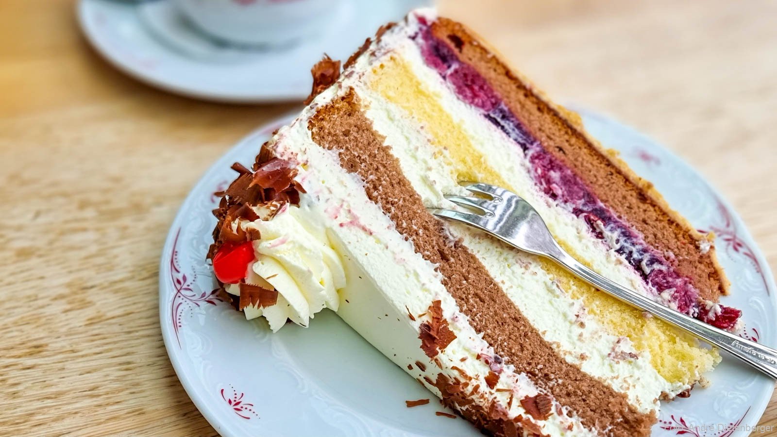 Stück Schwarzwälder Kirschtorte