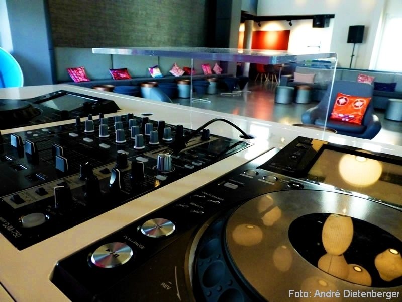 Aloft Stuttgart - DJ