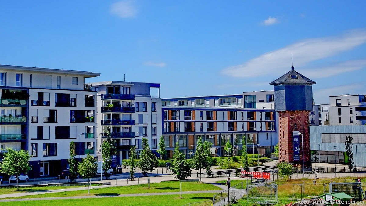 Citypark mit Wasserturm