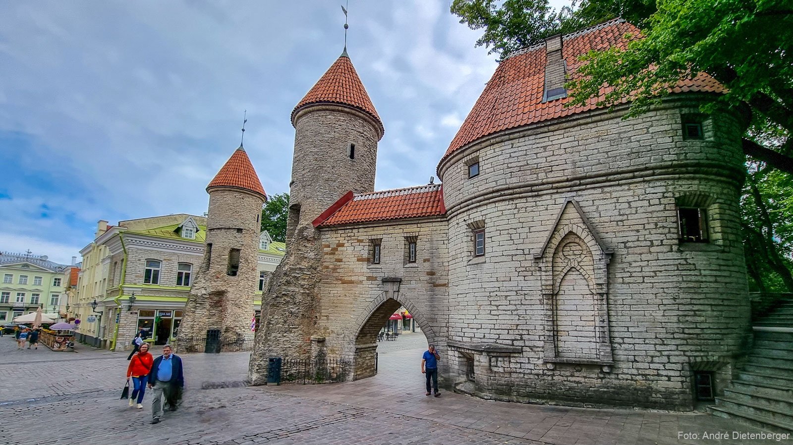 Lehmpforte Stadtauswärts (Viru värav)