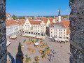 Blick vom Rathausturm auf den Rathausplatz