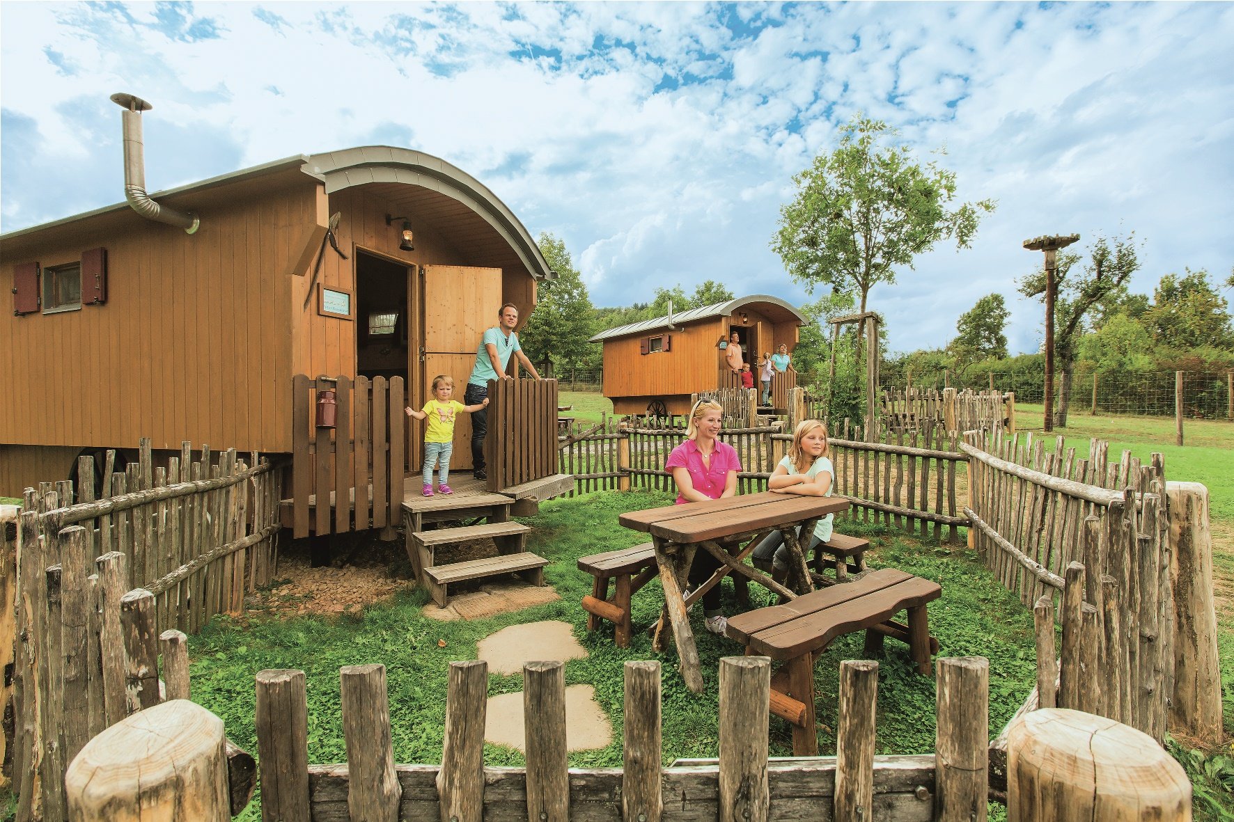 Natur-Resort  Schaeferwagen  (c) Erlebnispark Tripsdrill GmbH & Co. KG