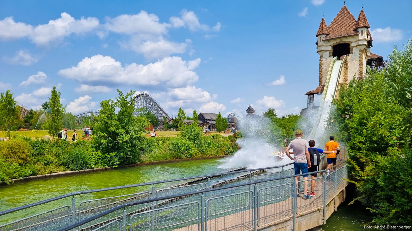 Erlebnispark Tripsdrill - Badewannen-Fahrt zum Jungbrunnen