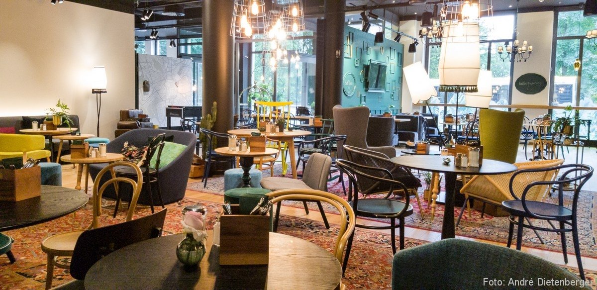 Café und Lounge