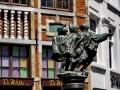 Brüssel - Figuren vor der St. Nikolaus Kirche