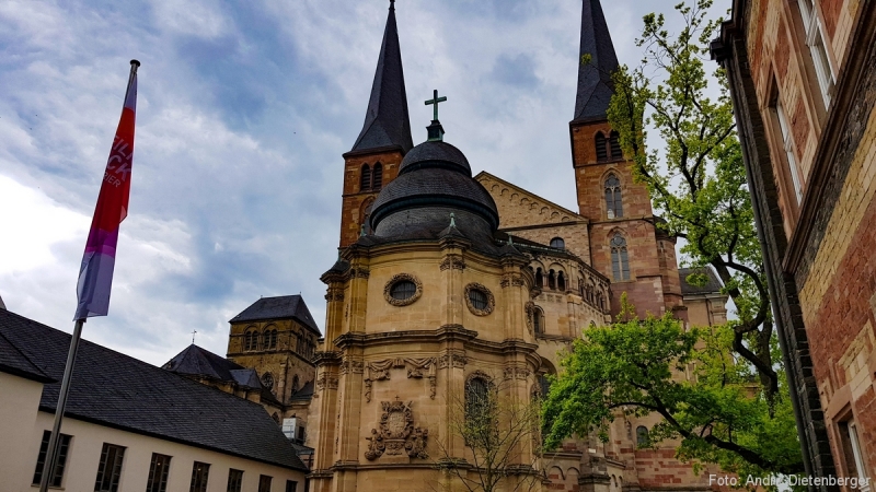 Hohe Domkirche St. Peter zu Trier Hohe Domkirche St. Peter zu Trier