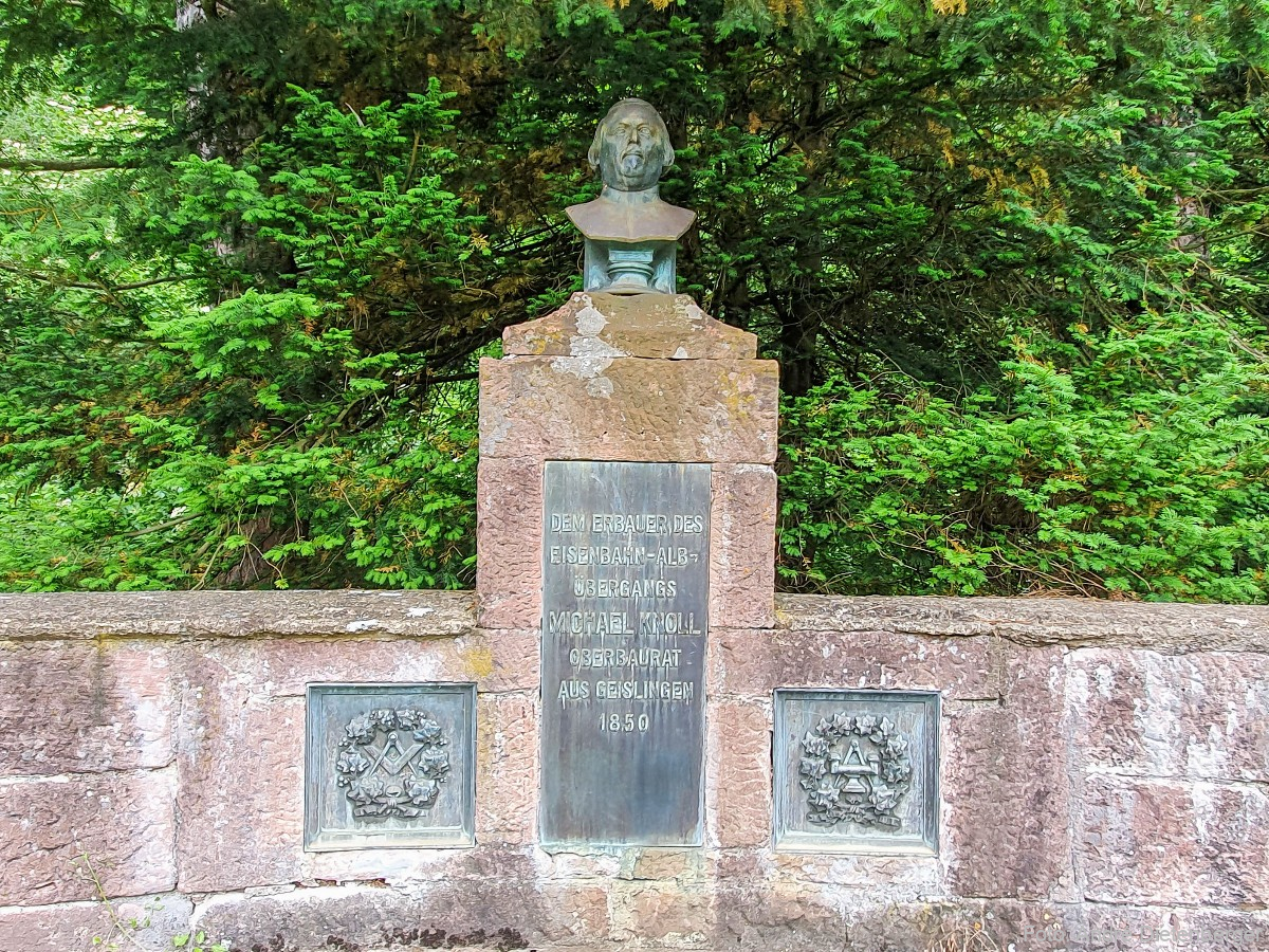 Knoll Denkmal