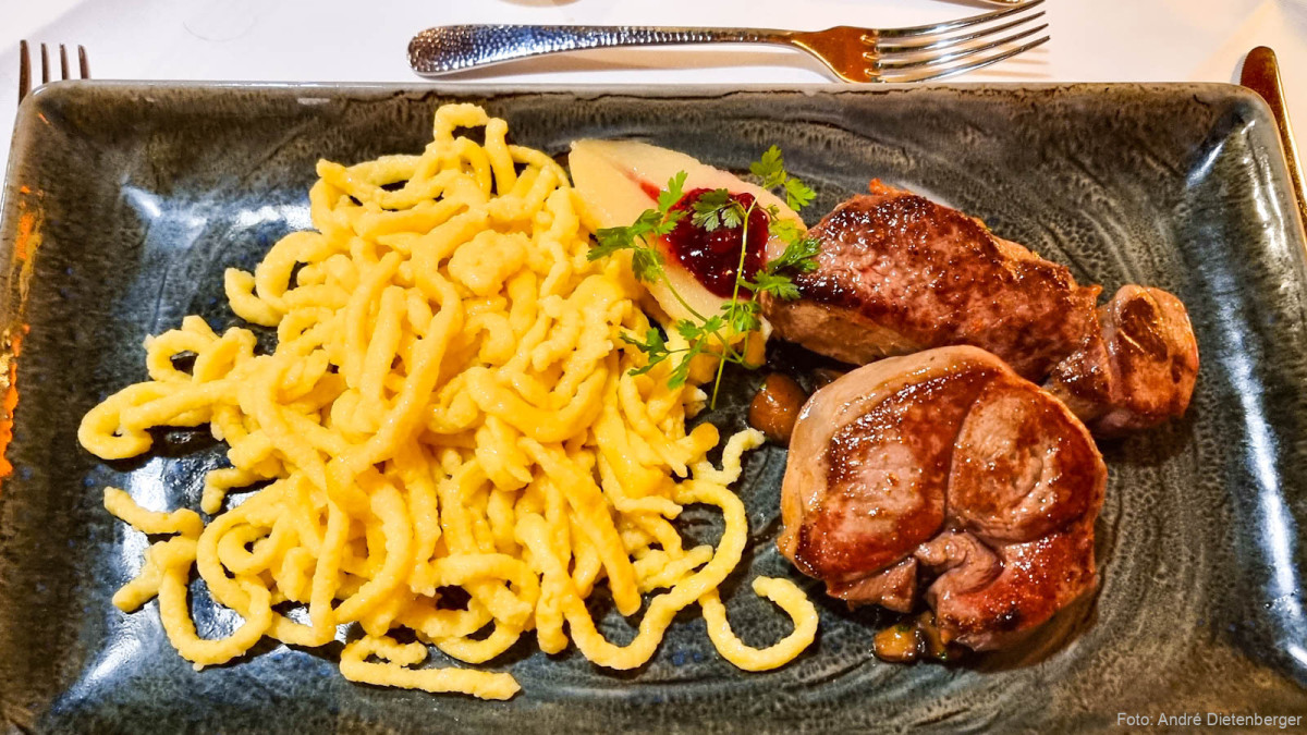 Landidyll Hotel Zum Kreuz - Rehmedaillons aus Hochschwarzwälder Jagd