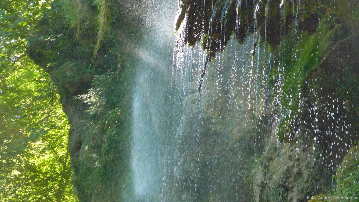 Wasserfall mit Kalkablagerungen