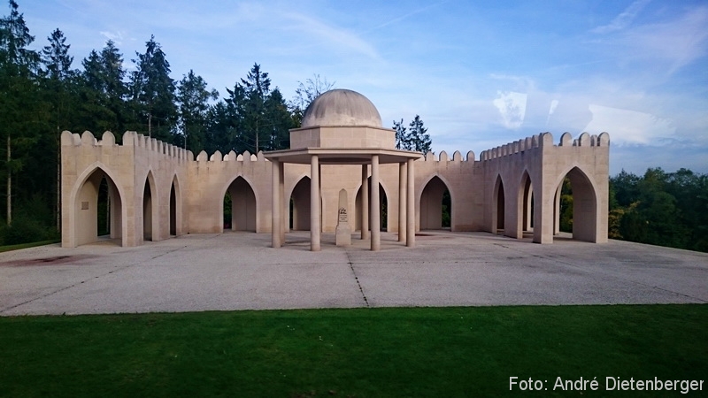 Verdun - Denkmal für die muslimischen Kolonialsoldaten Frankreichs am französischen Soldatenfriedhof von Douaumont
